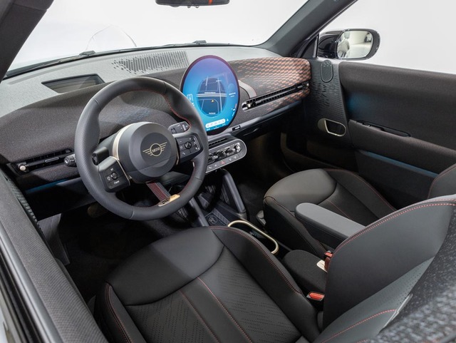 fotoG 18 del MINI MINI 3 Puertas Cooper SE 160 kW (218 CV) 218cv Eléctrico del 2024 en Girona