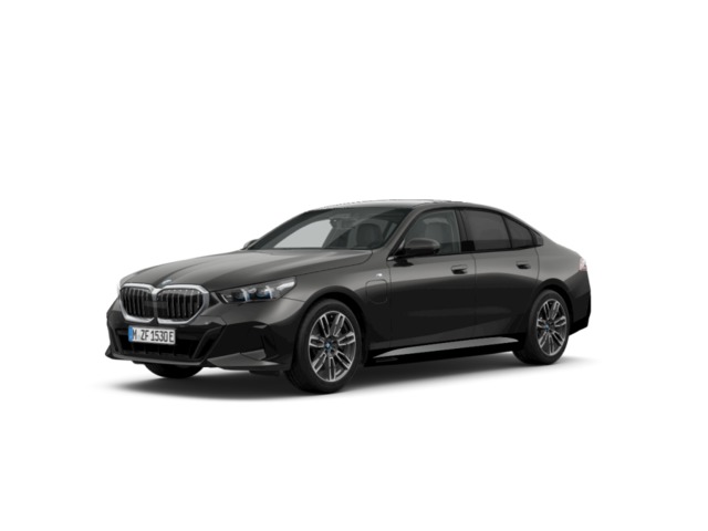 BMW Serie 5 550e color Gris. Año 2024. 360KW(490CV). Híbrido Electro/Gasolina. En concesionario Motri Motor Jaén de Jaén