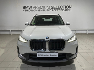 Fotos de BMW X1 sDrive18d color Blanco. Año 2023. 110KW(150CV). Diésel. En concesionario Hispamovil Elche de Alicante