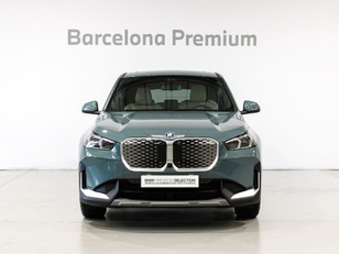 Fotos de BMW iX1 xDrive30 color Verde. Año 2025. 230KW(313CV). Eléctrico. En concesionario Barcelona Premium -- GRAN VIA de Barcelona