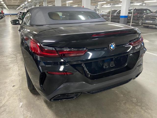 BMW Serie 8 840i Cabrio color Negro. Año 2024. 250KW(340CV). Gasolina. En concesionario BYmyCAR Madrid - Alcalá de Madrid