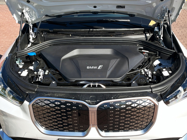 Foto 18 BMW iX1 xDrive30 230 kW (313 CV)