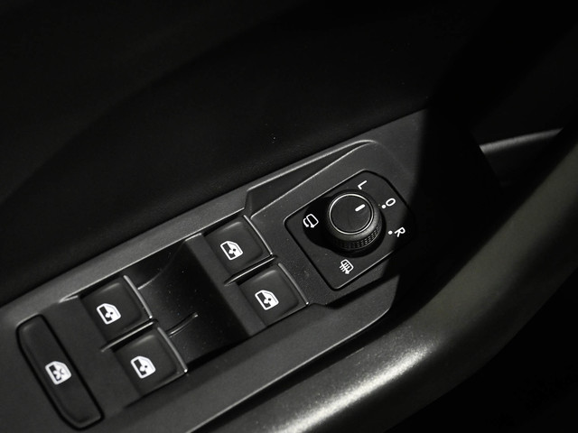 Volkswagen T-Cross R-Line 1.0 TSI 85 kW (116 CV) 12