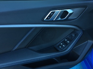 BMW Serie 1 118i color Azul. Año 2022. 103KW(140CV). Gasolina. En concesionario Grünblau Motor (Bmw y Mini) de Cantabria