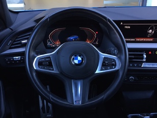 BMW Serie 1 118i color Azul. Año 2022. 103KW(140CV). Gasolina. En concesionario Grünblau Motor (Bmw y Mini) de Cantabria
