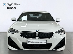 Fotos de BMW Serie 2 220i Coupe color Blanco. Año 2023. 135KW(184CV). Gasolina. En concesionario Triocar Gijón (Bmw y Mini) de Asturias