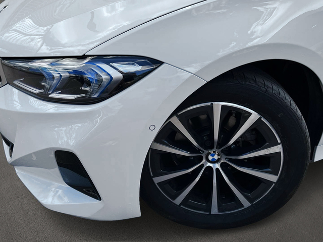 BMW Serie 3 318d color Blanco. Año 2023. 110KW(150CV). Diésel. En concesionario Murcia Premium S.L. AV DEL ROCIO de Murcia