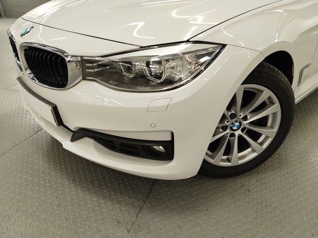 BMW Serie 3 320d Gran Turismo color Blanco. Año 2015. 135KW(184CV). Diésel. En concesionario Autoberón de La Rioja
