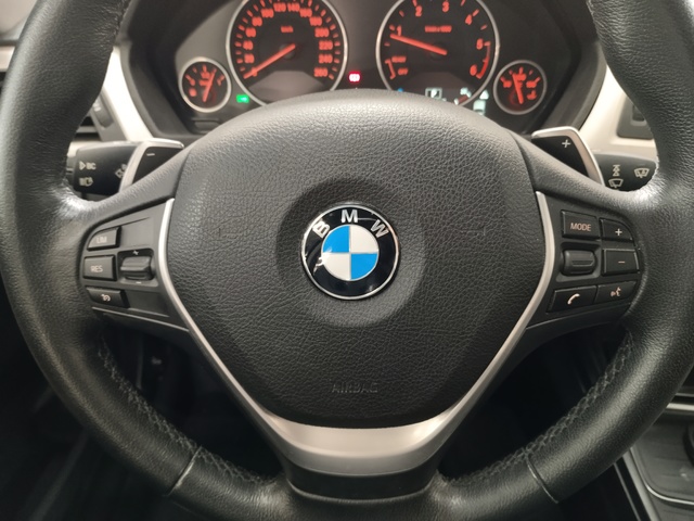 BMW Serie 3 320d Gran Turismo color Blanco. Año 2015. 135KW(184CV). Diésel. En concesionario Autoberón de La Rioja