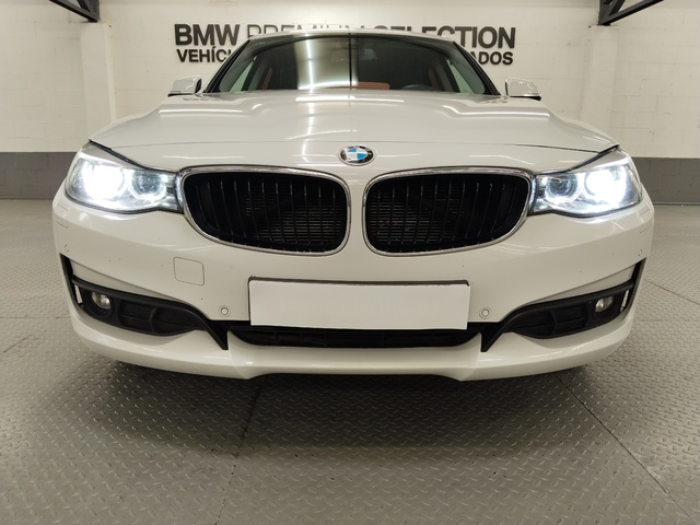 BMW Serie 3 320d Gran Turismo color Blanco. Año 2015. 135KW(184CV). Diésel. En concesionario Autoberón de La Rioja