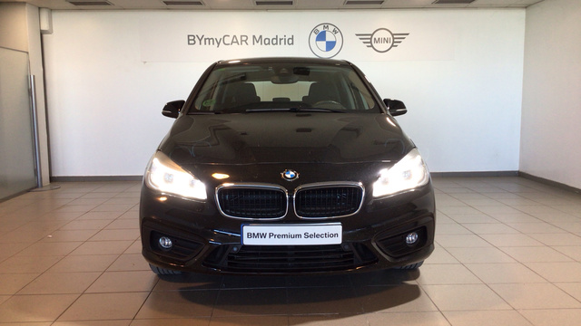 BMW Serie 2 218d Active Tourer color Negro. Año 2017. 110KW(150CV). Diésel. En concesionario BYmyCAR Madrid - Alcalá de Madrid
