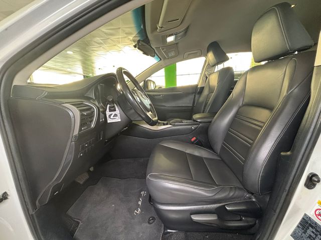 Lexus NX 300h Executive 4WD 145 kW (197 CV)