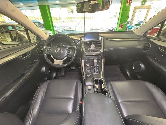 Lexus NX 300h Executive 4WD 145 kW (197 CV)