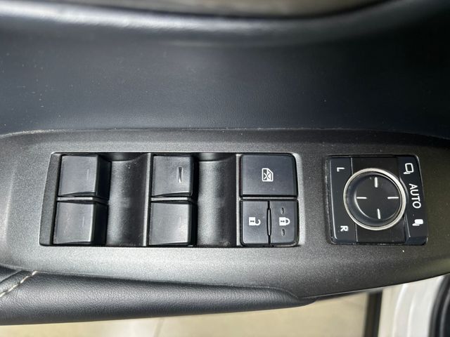 Lexus NX 300h Executive 4WD 145 kW (197 CV)