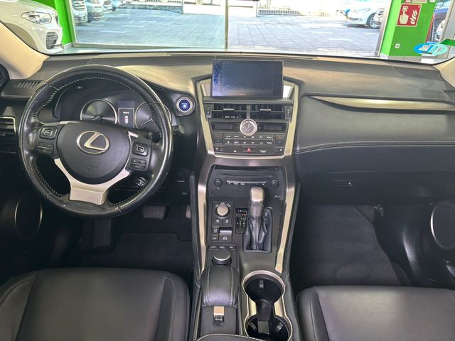 Lexus NX 300h Executive 4WD 145 kW (197 CV)