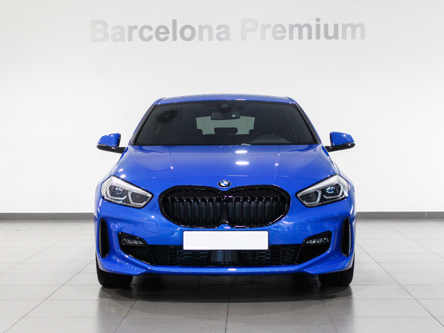 BMW Serie 1 116d color Azul. Año 2019. 85KW(116CV). Diésel. En concesionario Barcelona Premium -- GRAN VIA de Barcelona