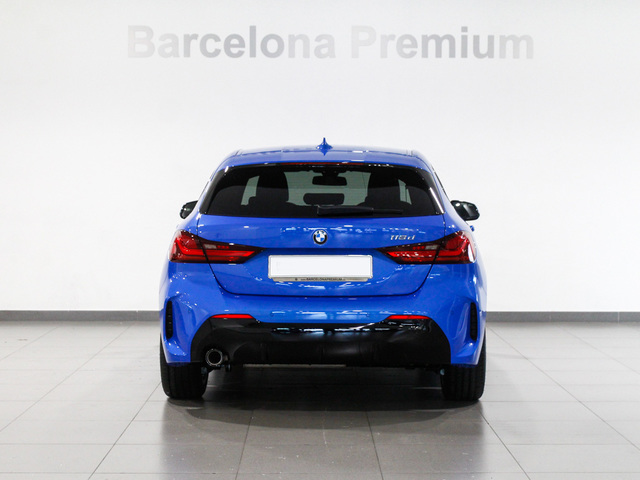 BMW Serie 1 116d color Azul. Año 2019. 85KW(116CV). Diésel. En concesionario Barcelona Premium -- GRAN VIA de Barcelona