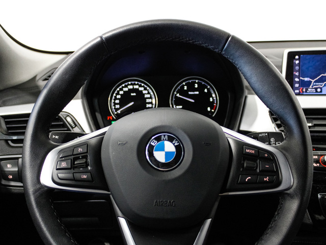 BMW X2 sDrive16d color Azul. Año 2023. 85KW(116CV). Diésel. En concesionario Barcelona Premium -- GRAN VIA de Barcelona