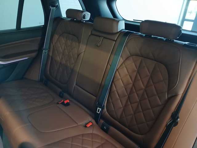 BMW X5 xDrive30d color Gris. Año 2025. 219KW(298CV). Diésel. En concesionario Adler Motor S.L. TOLEDO de Toledo