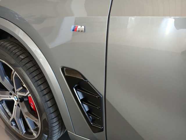 BMW X5 xDrive30d color Gris. Año 2025. 219KW(298CV). Diésel. En concesionario Adler Motor S.L. TOLEDO de Toledo