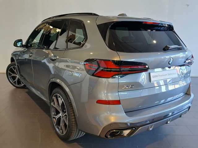 BMW X5 xDrive30d color Gris. Año 2025. 219KW(298CV). Diésel. En concesionario Adler Motor S.L. TOLEDO de Toledo