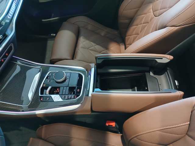 BMW X5 xDrive30d color Gris. Año 2025. 219KW(298CV). Diésel. En concesionario Adler Motor S.L. TOLEDO de Toledo