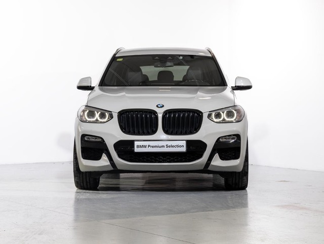 BMW X3 xDrive20d color Blanco. Año 2019. 140KW(190CV). Diésel. En concesionario Oliva Motor Girona de Girona