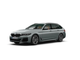 Fotos de BMW Serie 5 520d Touring color Gris. Año 2024. 140KW(190CV). Diésel. En concesionario Motri Motor Jaén de Jaén