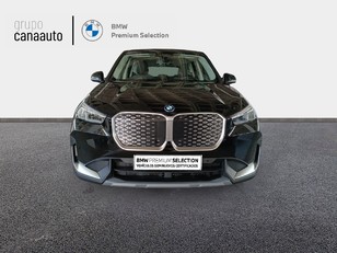 Fotos de BMW iX1 xDrive30 color Negro. Año 2024. 230KW(313CV). Eléctrico. En concesionario LAS CHAFIRAS de Sta. C. Tenerife