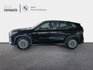 Fotos de BMW iX1 xDrive30 color Negro. Año 2024. 230KW(313CV). Eléctrico. En concesionario LAS CHAFIRAS de Sta. C. Tenerife