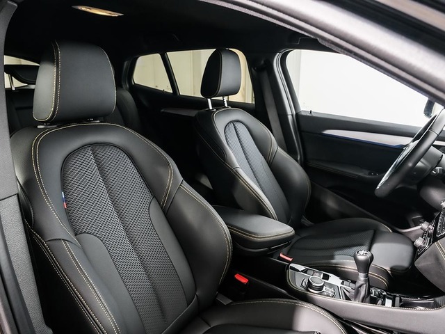 BMW X2 sDrive16d color Negro. Año 2024. 85KW(116CV). Diésel. En concesionario Oliva Motor Tarragona de Tarragona