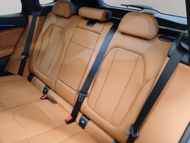 BMW iX3 M Sport color Gris. Año 2023. 210KW(286CV). Eléctrico. En concesionario FINESTRAT Automoviles Fersan, S.A. de Alicante