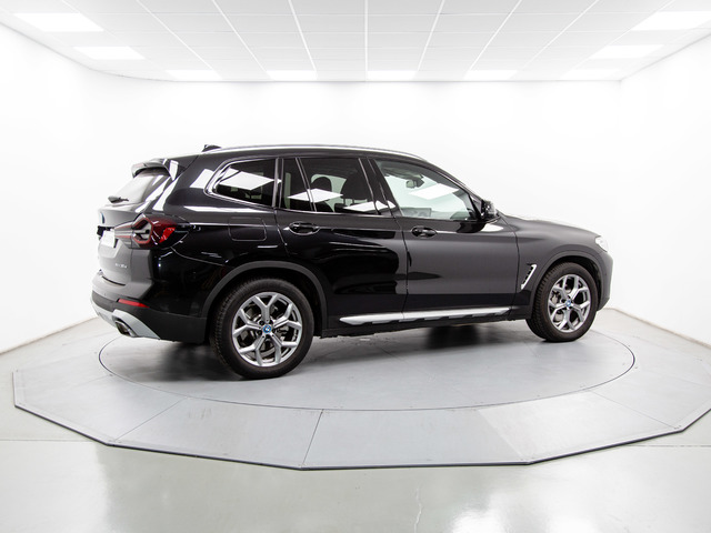 BMW X3 xDrive30e color Negro. Año 2024. 215KW(292CV). Híbrido Electro/Gasolina. En concesionario Móvil Begar Alicante de Alicante