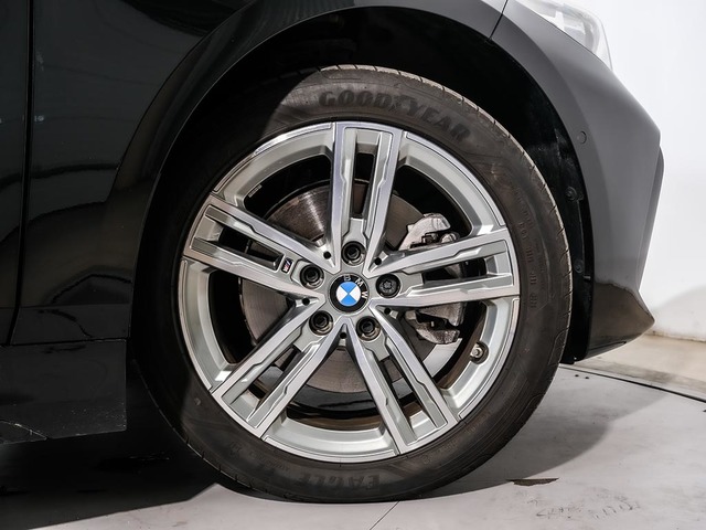 BMW Serie 1 116d color Negro. Año 2024. 85KW(116CV). Diésel. En concesionario Oliva Motor Tarragona de Tarragona