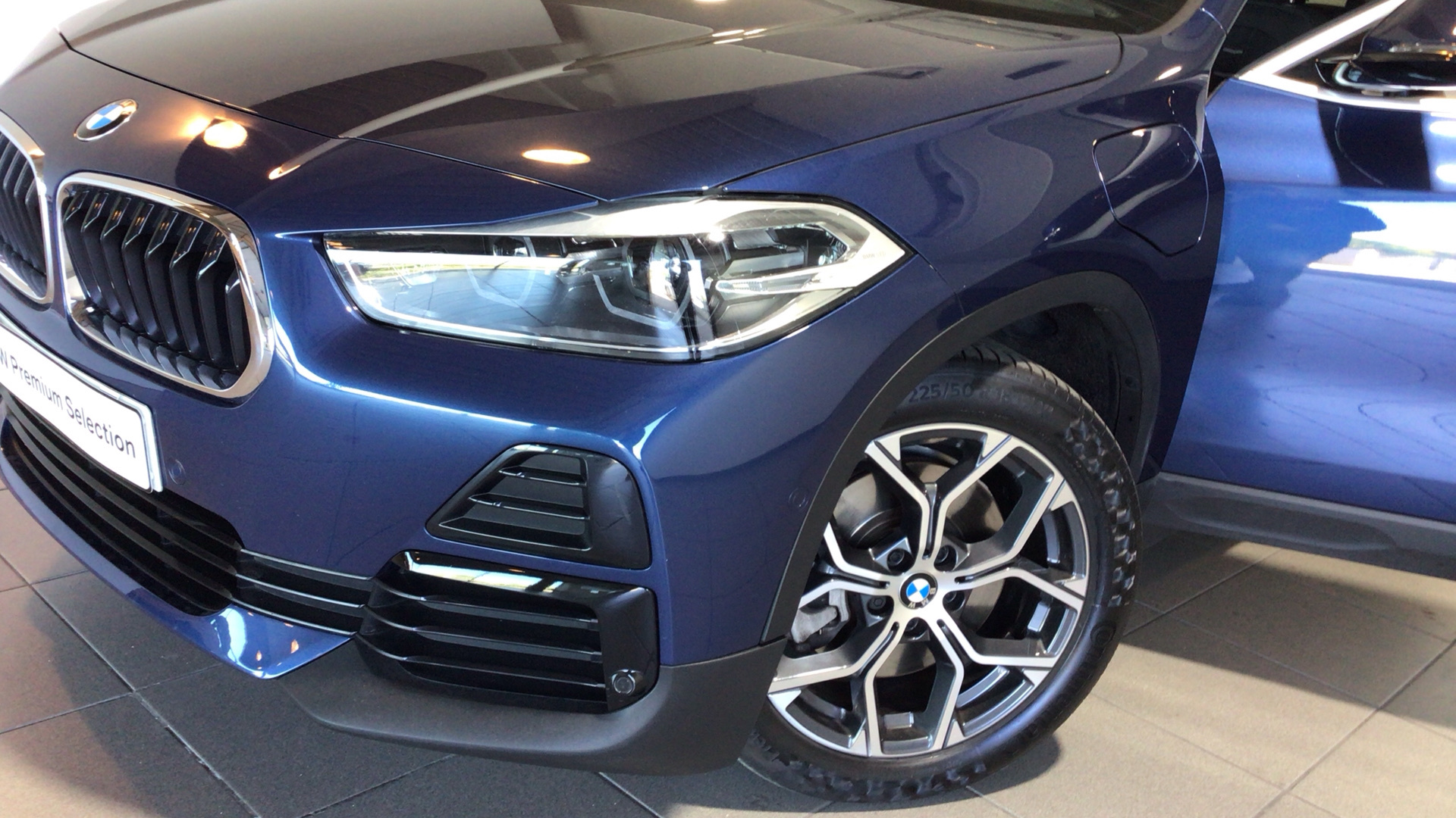BMW X2 xDrive25e color Azul. Año 2021. 162KW(220CV). Híbrido Electro/Gasolina. En concesionario BYmyCAR Madrid - Alcalá de Madrid