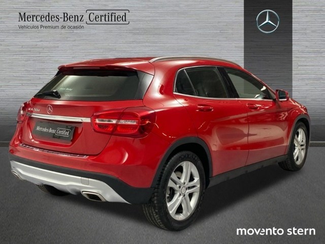 Mercedes-Benz GLA 200 d - 2