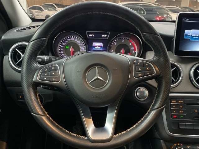 Mercedes-Benz GLA 200 d - 9