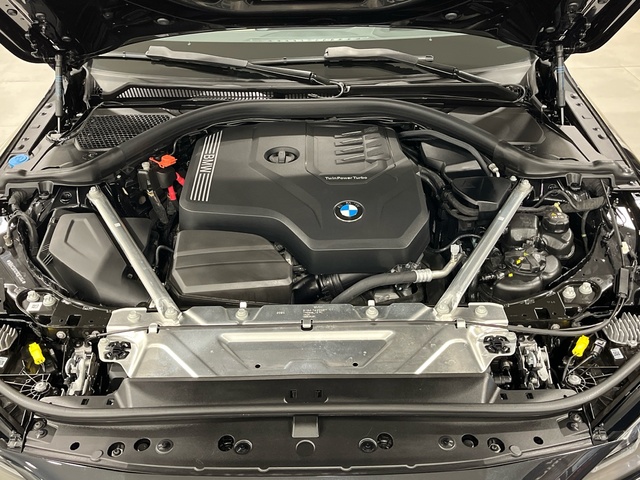 BMW Serie 4 430i Cabrio color Negro. Año 2024. 180KW(245CV). Gasolina. En concesionario Engasa S.A. de Valencia
