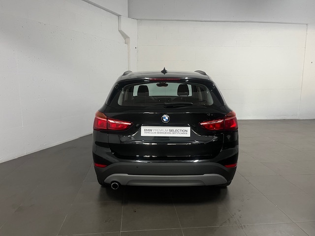 BMW X1 sDrive18d color Negro. Año 2018. 110KW(150CV). Diésel. En concesionario Amiocar S.A. de Coruña