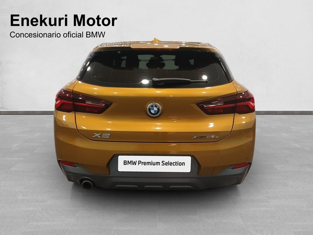 BMW X2 xDrive25e color Oro. Año 2020. 162KW(220CV). Híbrido Electro/Gasolina. En concesionario Enekuri Motor de Vizcaya