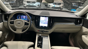 Volvo XC60 T6 Recharge Plus Dark AWD Auto 257 kW (350 CV) - 21 Volvo XC60 T6 Ocasión 257 KW (350CV) - 21