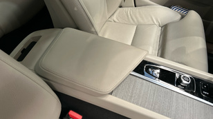Volvo XC60 T6 Recharge Plus Dark AWD Auto 257 kW (350 CV) - 25 Volvo XC60 T6 Ocasión 257 KW (350CV) - 25