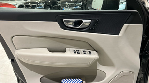 Volvo XC60 T6 Recharge Plus Dark AWD Auto 257 kW (350 CV) - 35 Volvo XC60 T6 Ocasión 257 KW (350CV) - 35