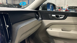 Volvo XC60 T6 Recharge Plus Dark AWD Auto 257 kW (350 CV) - 38 Volvo XC60 T6 Ocasión 257 KW (350CV) - 38