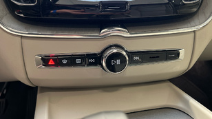 Volvo XC60 T6 Recharge Plus Dark AWD Auto 257 kW (350 CV) - 41 Volvo XC60 T6 Ocasión 257 KW (350CV) - 41
