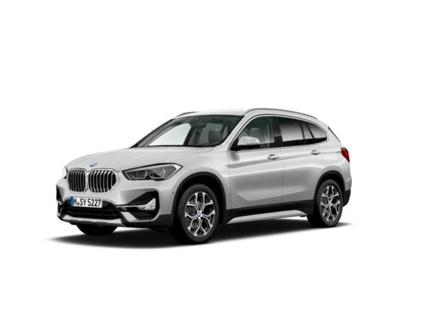 BMW X1 sDrive18d color Gris Plata. Año 2019. 110KW(150CV). Diésel. En concesionario Ceres Motor S.L. de Cáceres