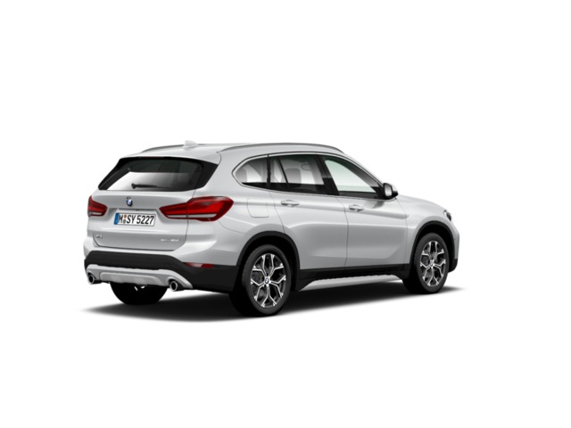 BMW X1 sDrive18d color Gris Plata. Año 2019. 110KW(150CV). Diésel. En concesionario Ceres Motor S.L. de Cáceres