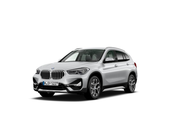 BMW X1 sDrive18d color Gris Plata. Año 2019. 110KW(150CV). Diésel. En concesionario Ceres Motor S.L. de Cáceres