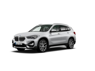 Fotos de BMW X1 sDrive18d color Gris Plata. Año 2019. 110KW(150CV). Diésel. En concesionario Ceres Motor S.L. de Cáceres