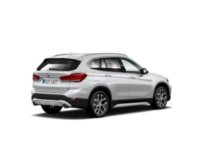 Fotos de BMW X1 sDrive18d color Gris Plata. Año 2019. 110KW(150CV). Diésel. En concesionario Ceres Motor S.L. de Cáceres